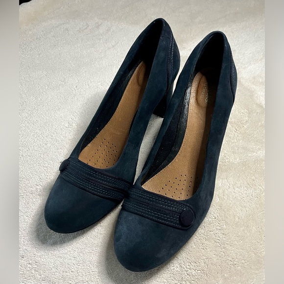 Clarks Shoes - Clarks women heel blue suede shoes Sz 9 1/2